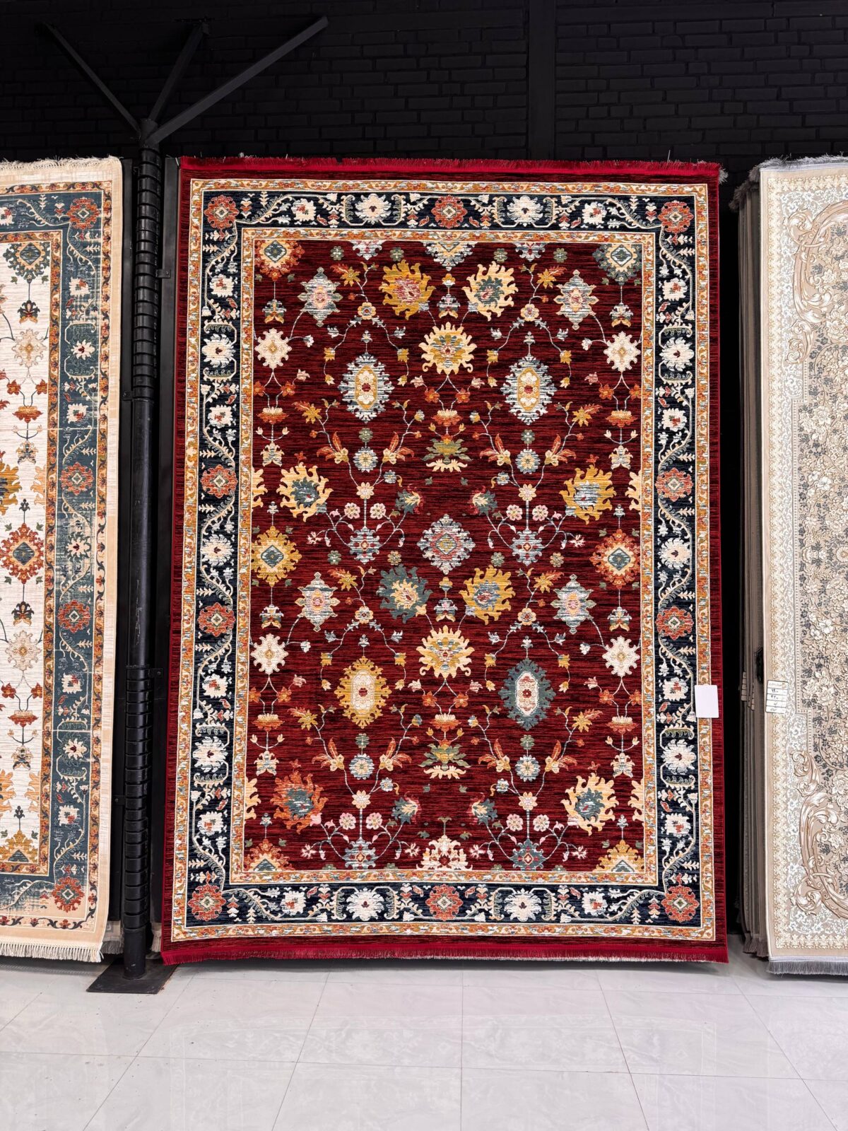 سطان آباد لاکی